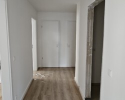 Flur von der Wohnzimmertür gesehen Flur von der Wohnzimmertür gesehen